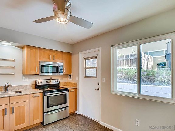 3rd image of 3784 Dove St