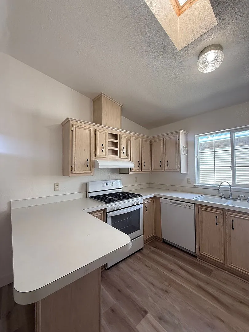 Charming 55+ Capitola Home Walk to Capitola Village! — Photo 4