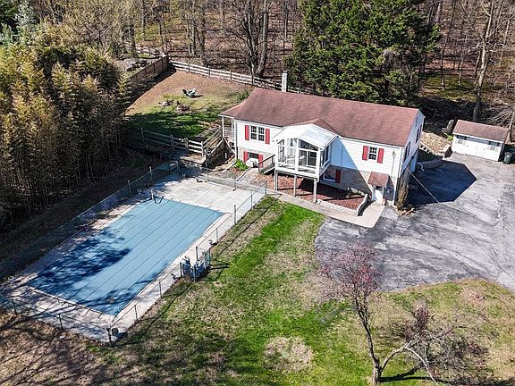 3rd image of 2512 Grandview Rd