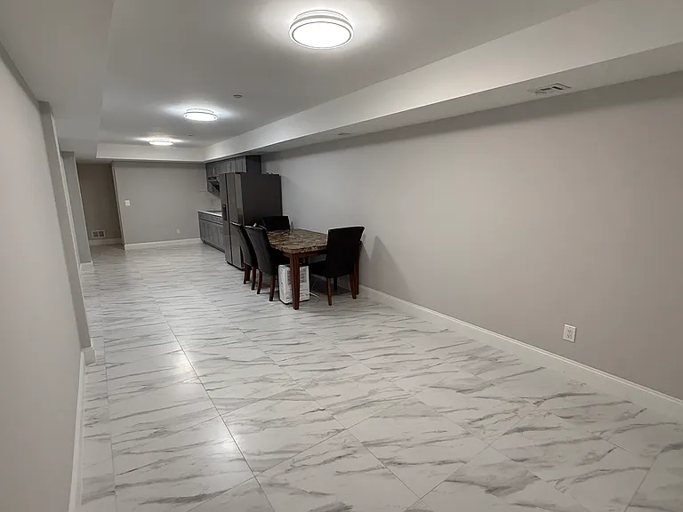 183 Mac Gregor St #1 — Photo 4