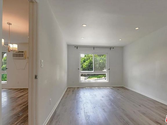 5th image of 1222 N Olive Dr APT 209