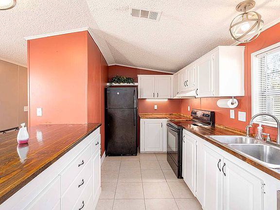 4th image of 491 Eland Dr