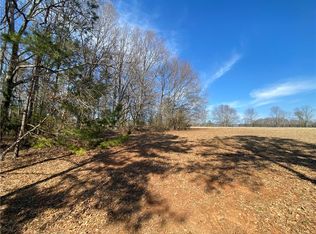 22 Majestic Shores Trl, Hartwell, GA 30643