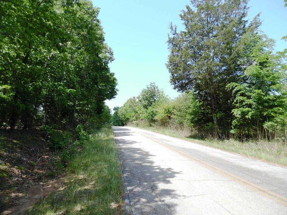 2nd image of 112 Jones Rd