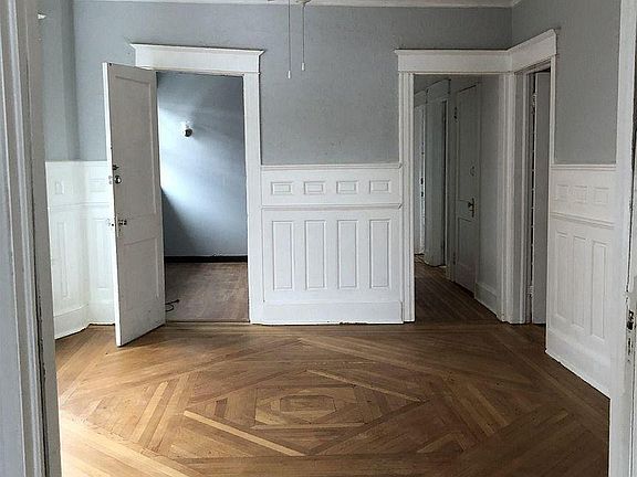 4th image of 12 S Main Ave Unit 2