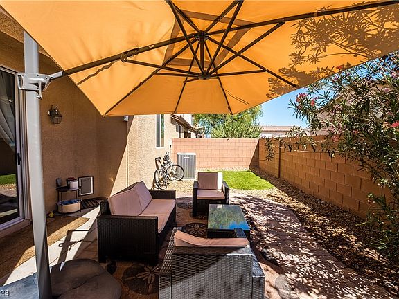 2nd image of 10572 La Campana St