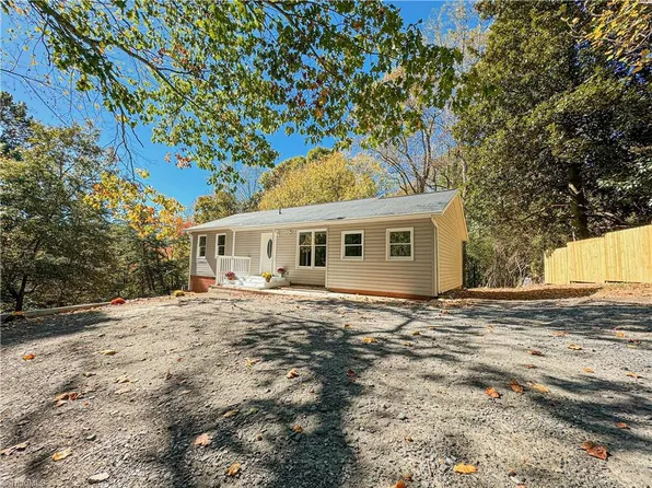 2240 Old Liberty Rd, Randleman, NC 27317