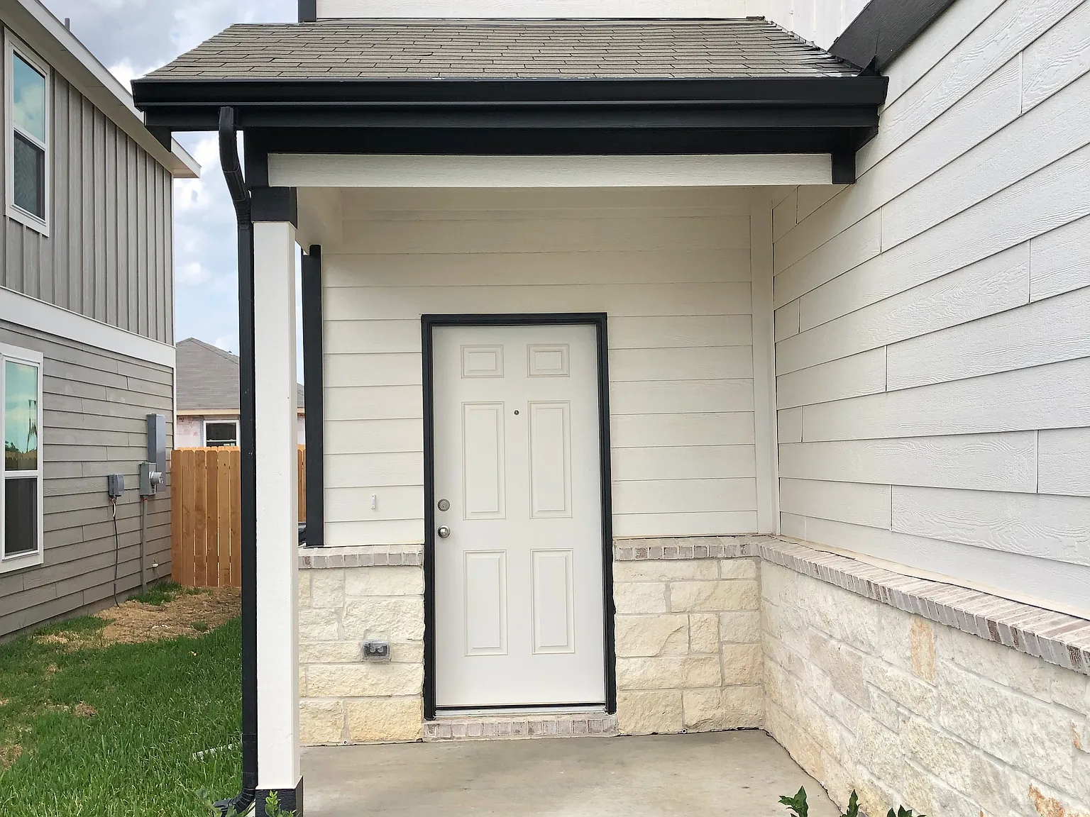 4 bed, 1619 sqft, $1,950 — Photo 3