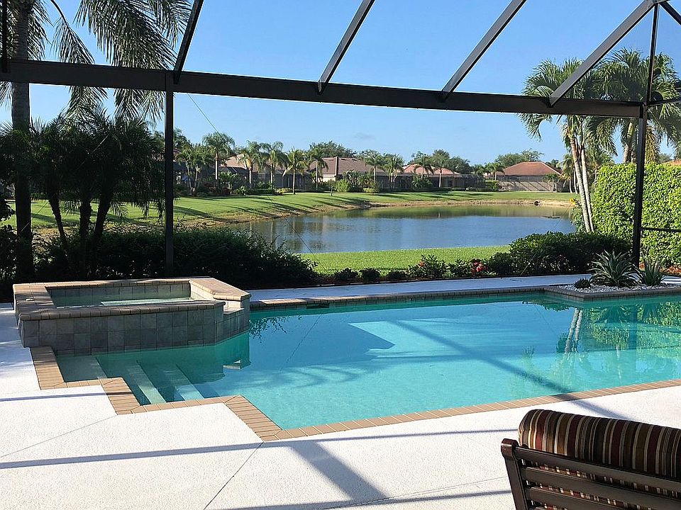 2nd image of 924 Glen Lake Cir