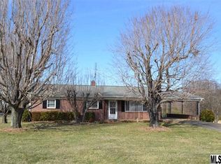 3933 Springs Rd, Conover, NC 28613