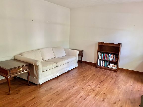 5th image of 18 Littlefield Drive