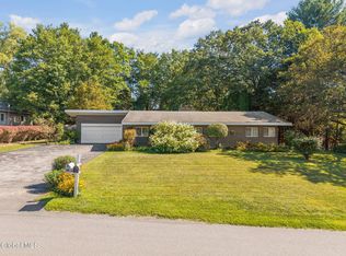 214 Juniper Dr, Schenectady, NY 12306