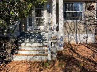 11 Jolliffe Ln, Congers, NY 10920