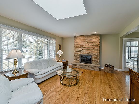 3rd image of 235 Woodstock Ave