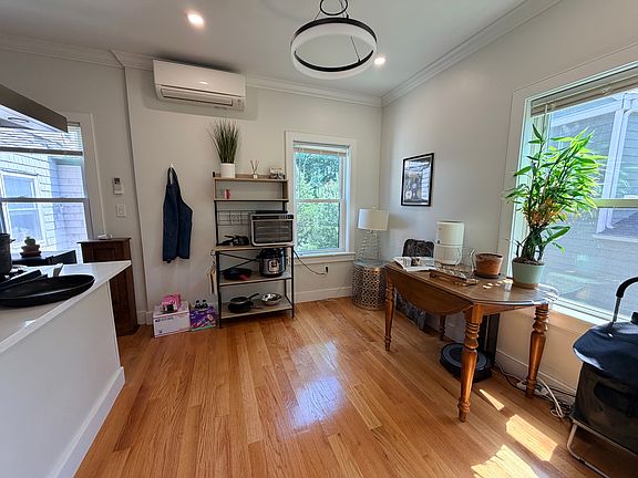 5th image of 42 Thorndike St #2