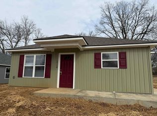 1710 Harris St, Dyersburg, TN 38024