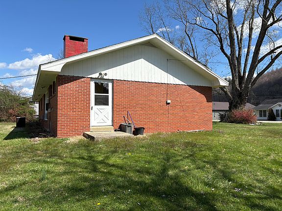 3rd image of 78 Halbert Ave