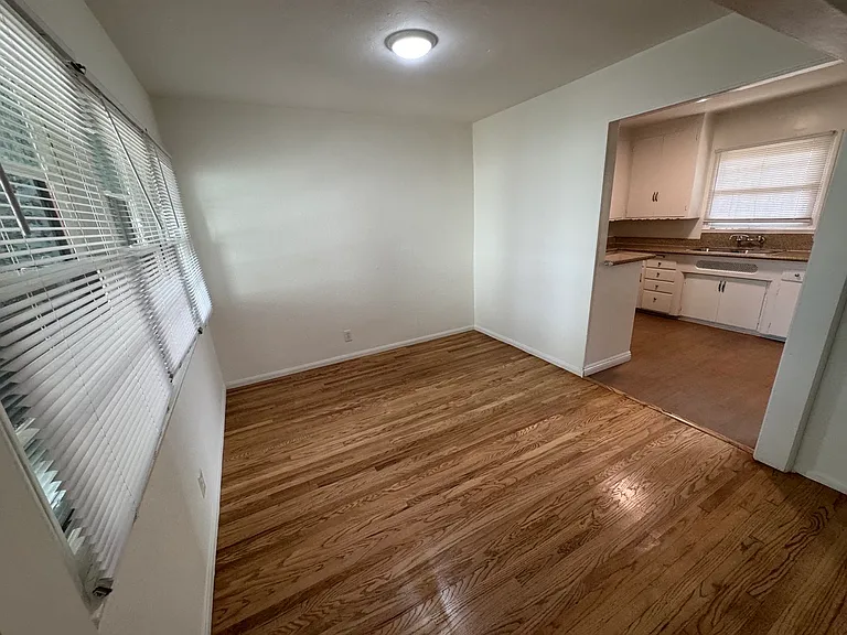 902 Alandele Ave #902 — Photo 18