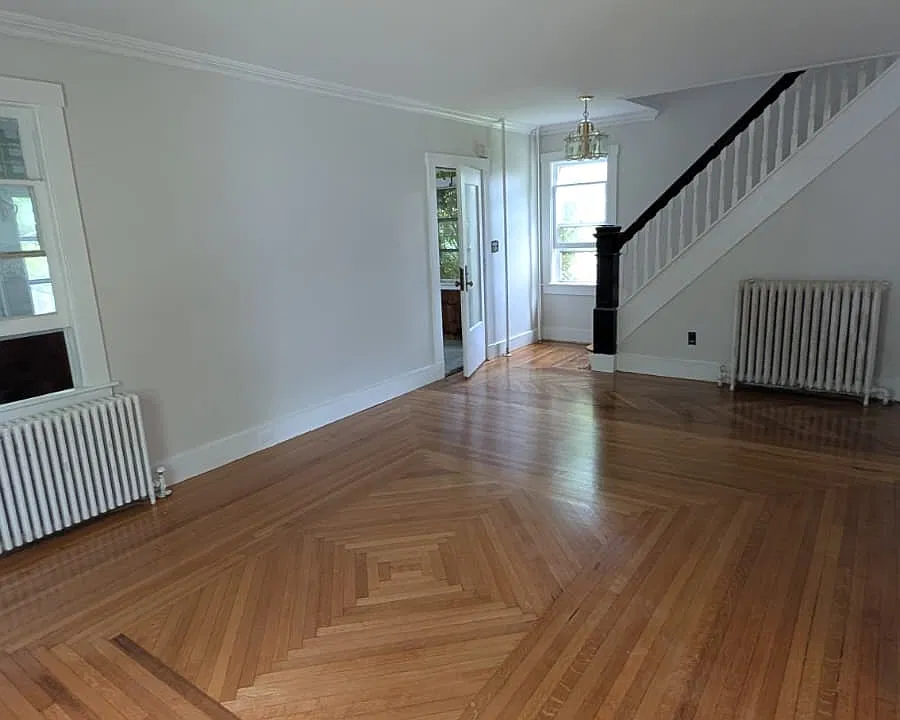 80 High St #10950
