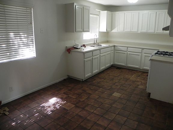 5th image of 12555 S Henderson Rd