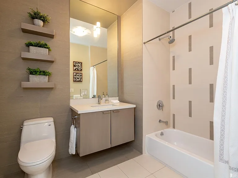 238 Olive St #401 — Photo 9