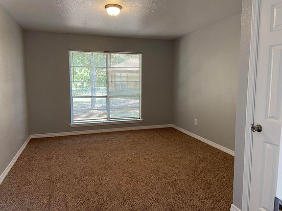 2nd image of 4030 Crestwood Ct