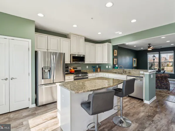 1214 Shenandoah Sq S, Brunswick, MD 21716