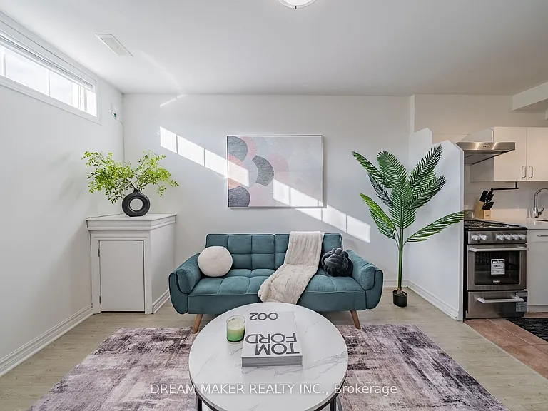 207 Cabot St — Photo 8