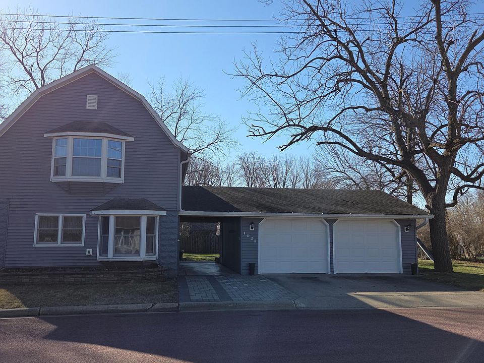 1st image of 1022 6th Ave