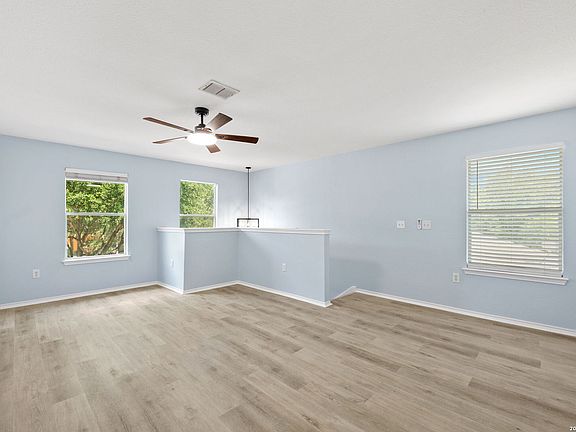 3rd image of 6815 Cougar Cove