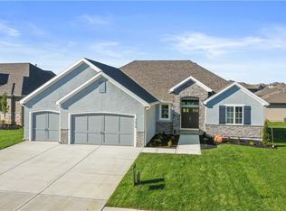 7026 N London Ave, Kansas City, MO 64151