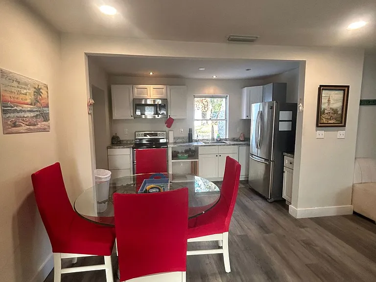 3103 Saxon Dr — Photo 22