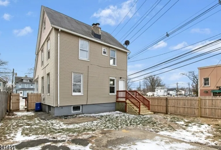 162 W 2nd Ave — Photo 2