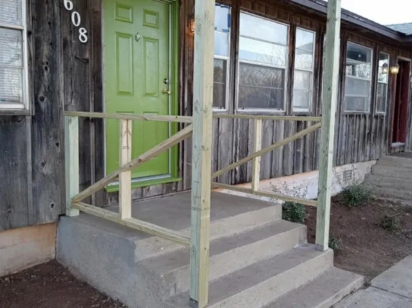 608 S 7th St, Noble, OK 73068