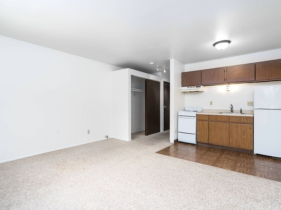 Classic Kitchen and Living Area