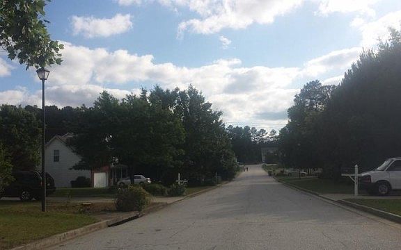 4th image of 2727 Green Estates Dr