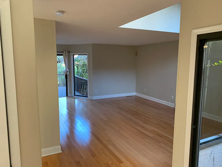 501 Sayre Dr — Photo 3