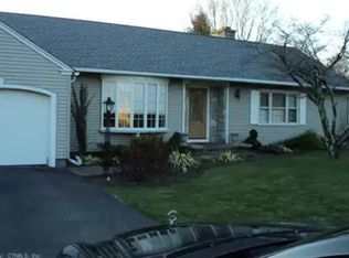 1085 Dunbar Hill Rd, Hamden, CT 06514