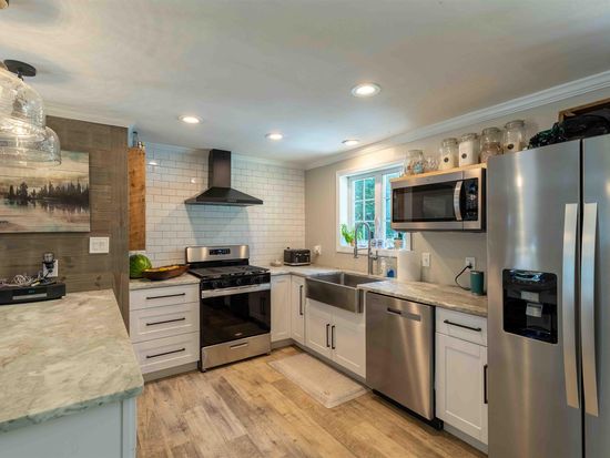 21 Woodcrest Drive, Ossipee, NH 03864