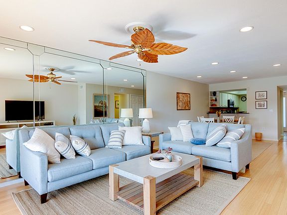 3rd image of 3939 Ocean Dr APT 306B