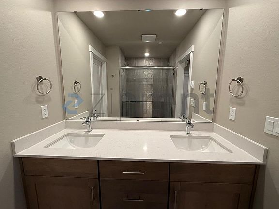 2nd image of 13707 Manor Way #F6