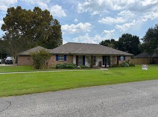115 Beacon Dr, Youngsville, LA 70592