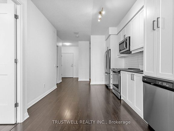 5th image of 7895 Jane St #2511