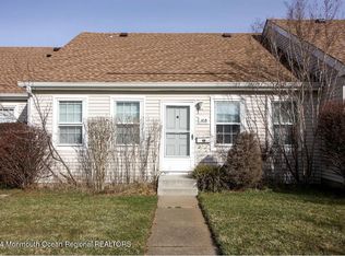 30B Plaza De Las Flores #1000, Freehold, NJ 07728