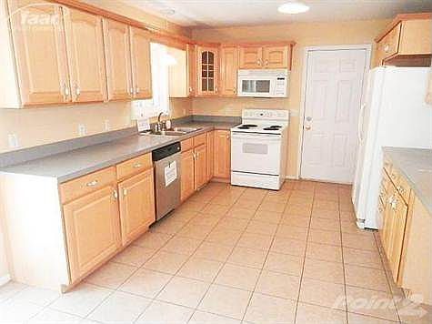 2nd image of 511 Plymouth Dr
