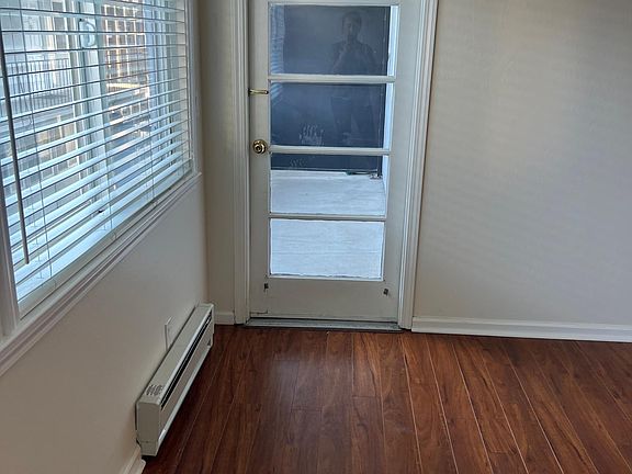 4th image of 1615 Hudson St #105