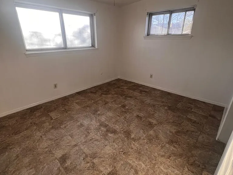 4912 Winthrop Dr — Photo 5