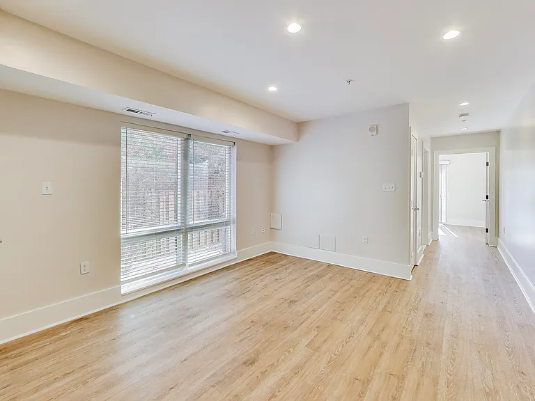 1904 Irving St NE #102 — Photo 9