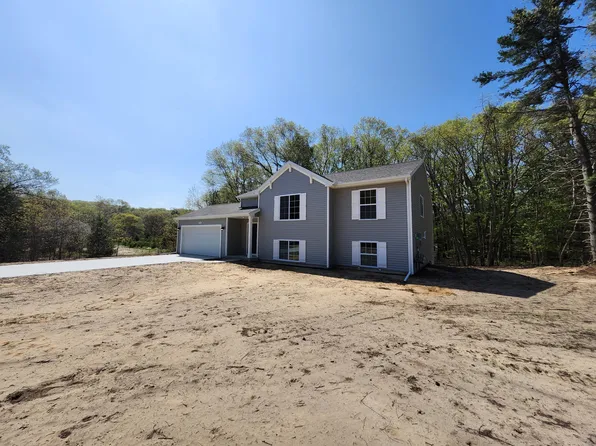 2001 Sugaridge Dr, Muskegon, MI 49445