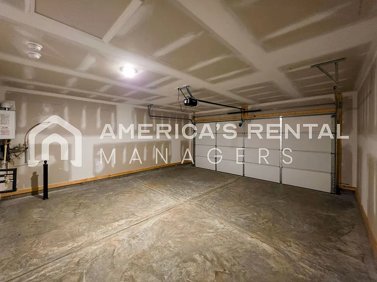 9314 Parkway Gardens Loop — Photo 22